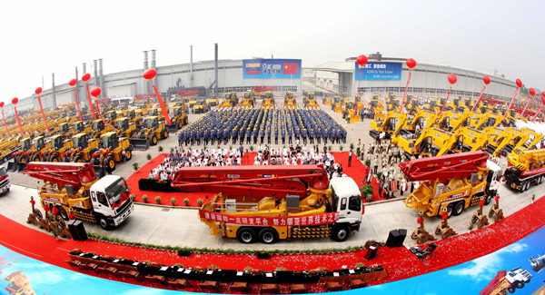 XCMG tomó la delantera en la industria con ingresos operativos de 100.000 millones de yuanes