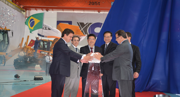 La primera base de producción de propiedad exclusiva en el extranjero de XCMG. La base de manufactura brasileña fue completada y puesta en operación