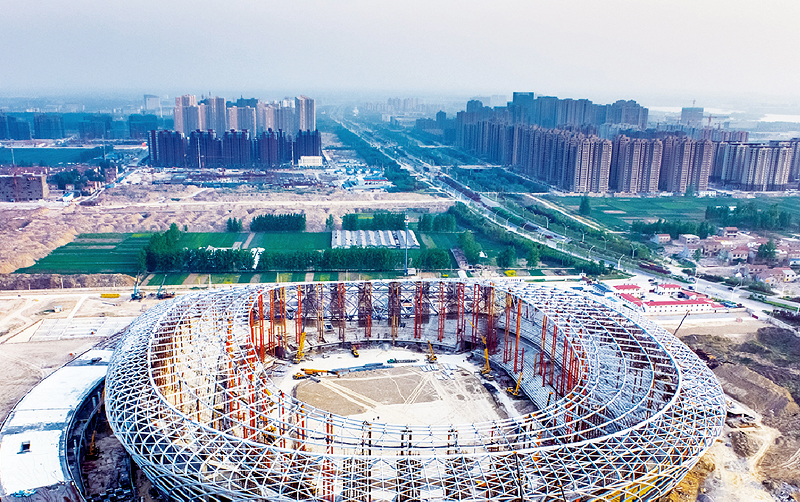 起重机助力亚洲北京鸟巢建设