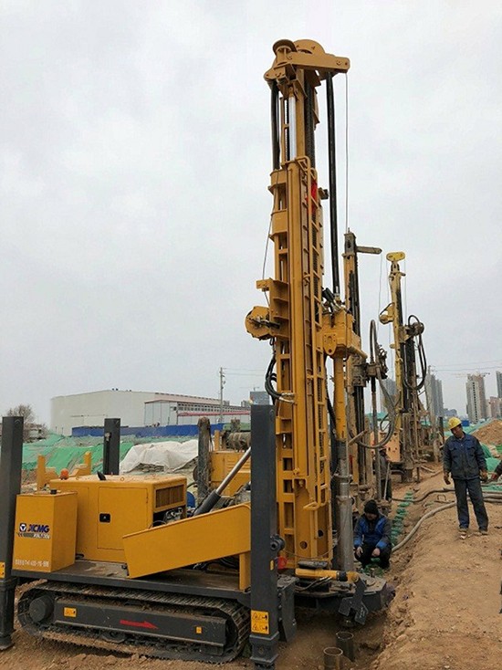 2018年5月爱游戏XSL7350水井钻机在济南施工